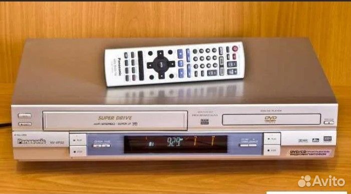 Видеомагнитофон Panasonic NV-VP32