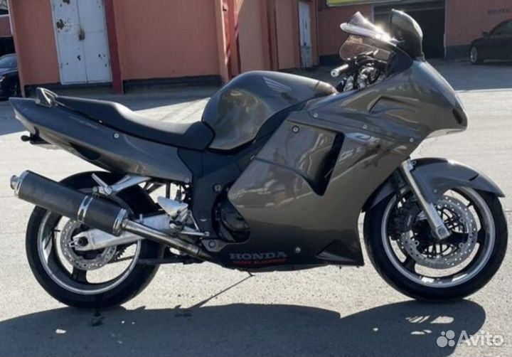 Honda CBR1100XX в Отс1998г. Без пробега по РФ