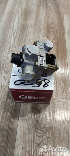 Кран модулятор ABS прицепа schmitz Daf