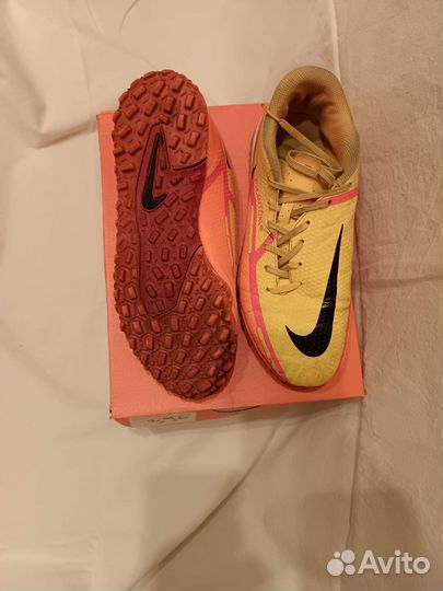 Футбольные бутсы Nike детские