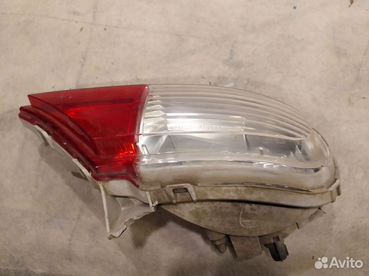 Фонарь задний правый паджеро P7865R