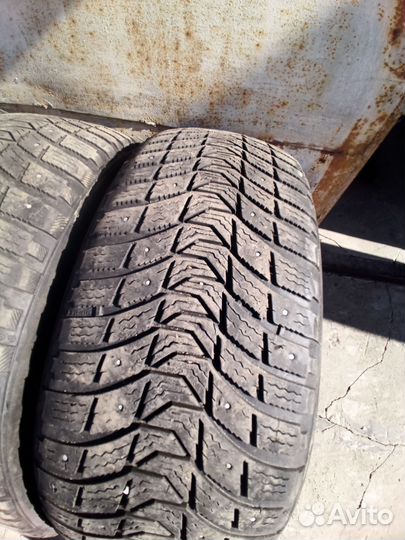 Michelin Latitude X-Ice North 2 + 215/65 R16