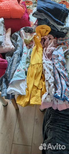 Много вещей на девочку пакетом