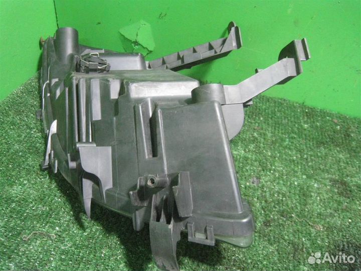 Поворотник правый Opel Astra J 2010