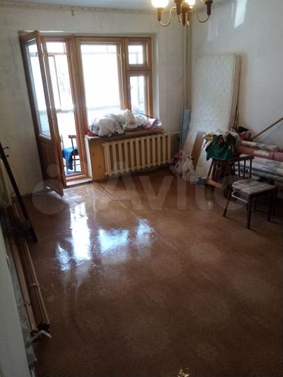 2-к. квартира, 56 м², 2/5 эт.