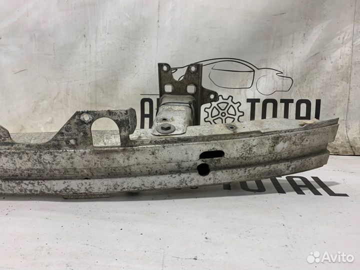 Усилитель бампера передний Bmw 745 E65 N62B44 2004