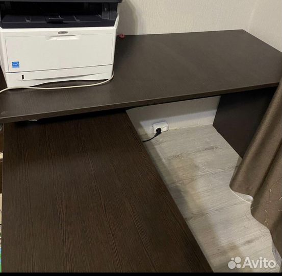 Компьютерный (письменный) стол