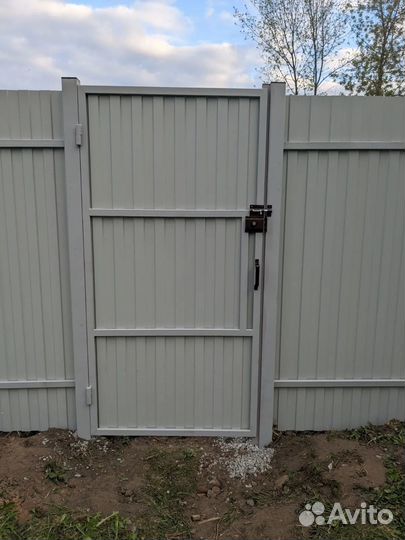 Заборр из профнастила