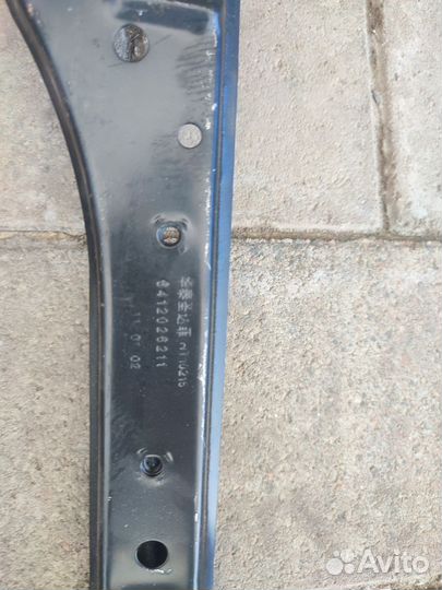 Планка телевизора Хендай Санта-Фе Hyundai Santa Fe