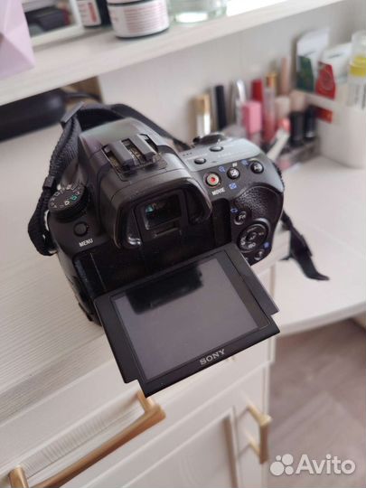 Зеркальный фотоаппарат Sony SLT-A37K