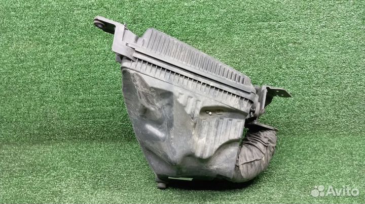 Корпус воздушного фильтра Hyundai Genesis