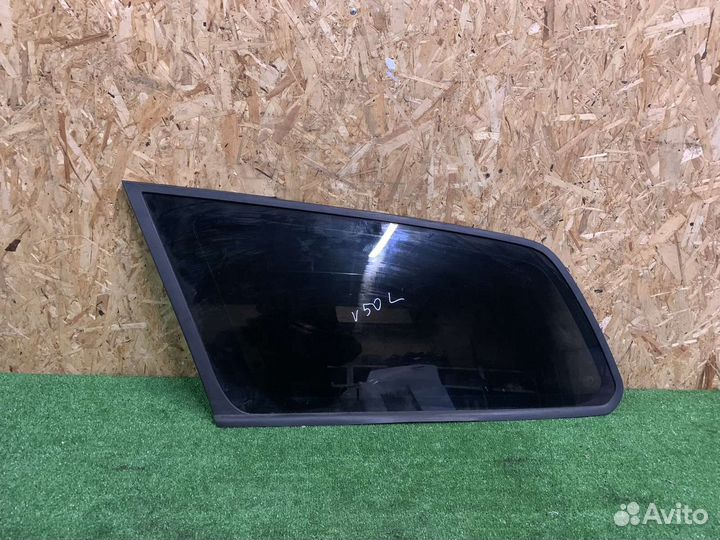 Volvo V50 2004+ стекло заднего левого крыла