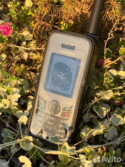 Мобильный телефон