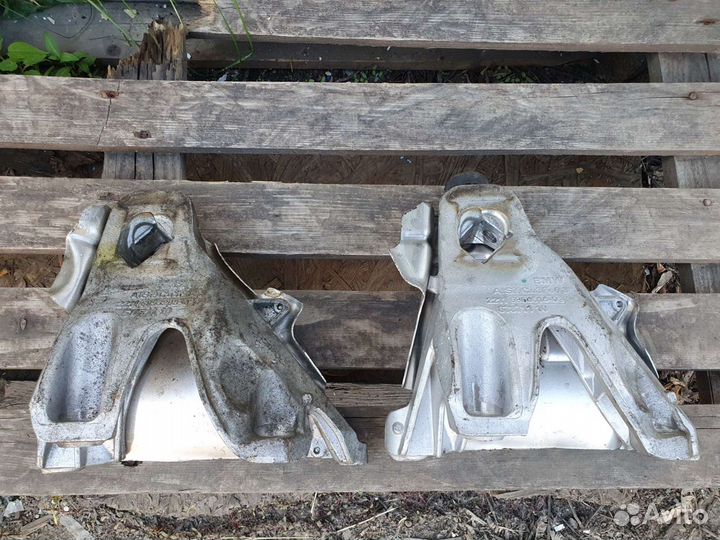 Кронштейн двигателя правый BMW X5 F15,X6 F16