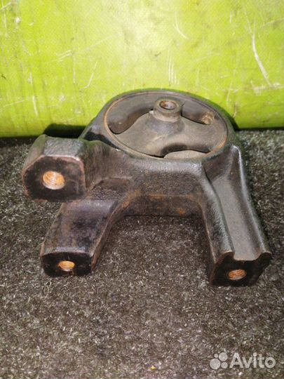 Подушка двигателя KIA sorento XM D4HA 2010 Перед. Прав