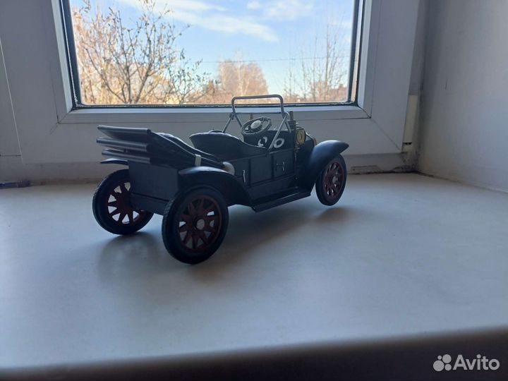 Ретро автомобиль