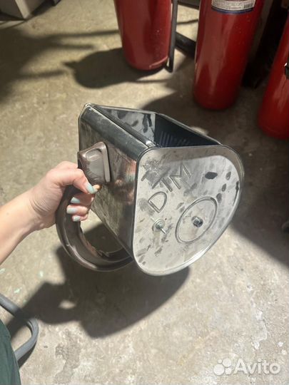 Устройство для нанисения шубы на стены