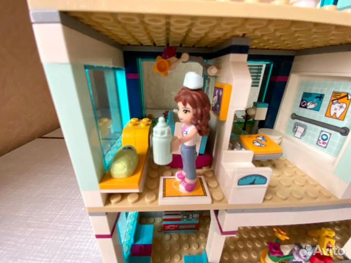 Lego friends 41318 оригинал клиника в Хартлейк-сит