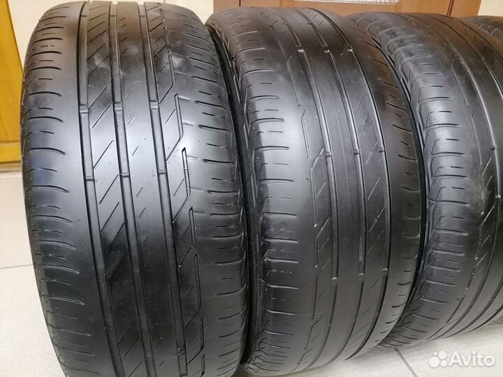 Bridgestone Turanza T001 225/55 R17