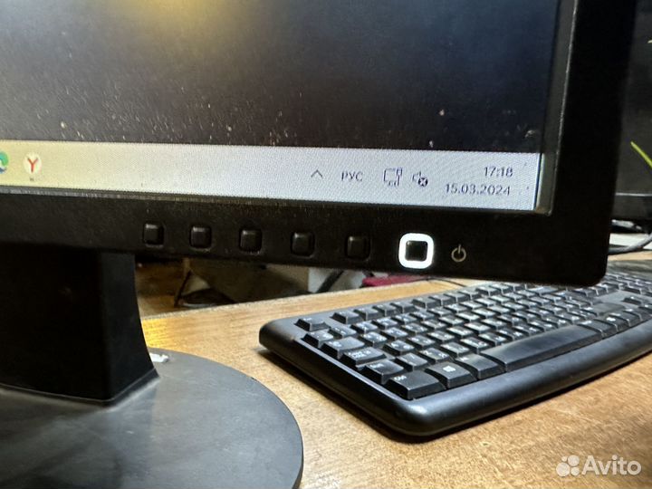 Монитор LG e1910sw