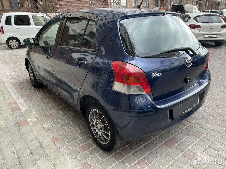 Toyota Vitz, 2001