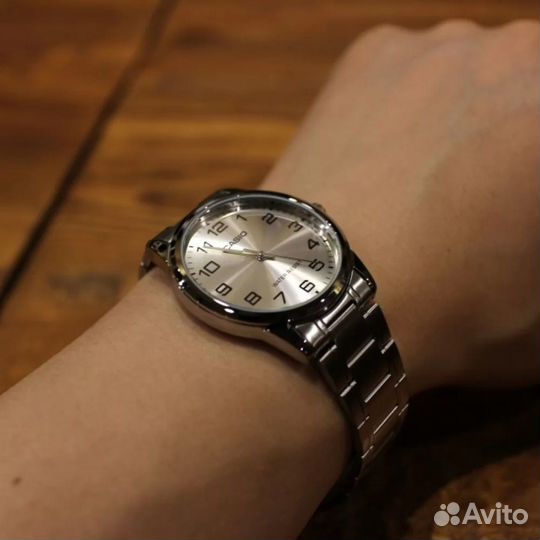 Наручные часы casio MTP-V001D-7B новые