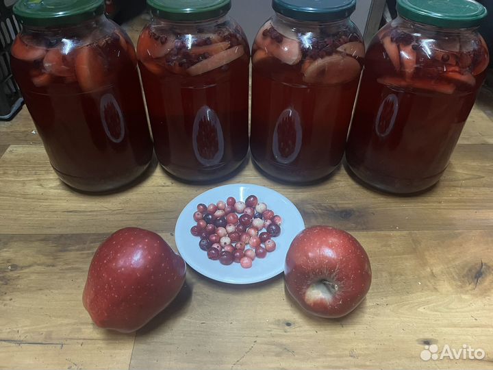 Клубничное, абрикосовое варенье,клюквеное,помидоры