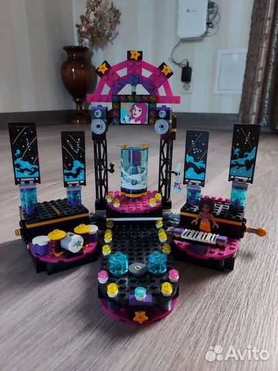 Lego friends сцена