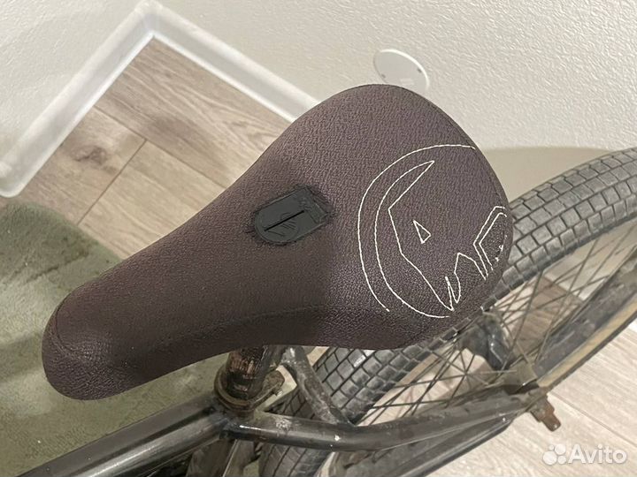 Трюковой велосипед BMX