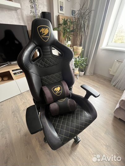 Кресло Cougar Throne