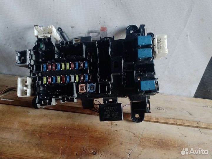 Suzuki grand vitara блок предохранителей