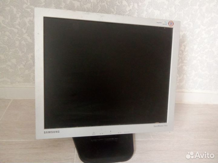 Монитор samsung