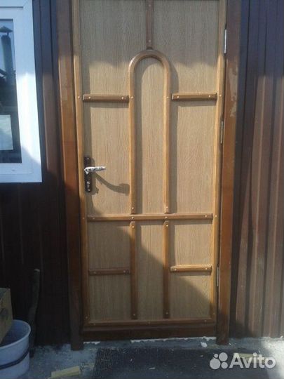 Двери деревянные