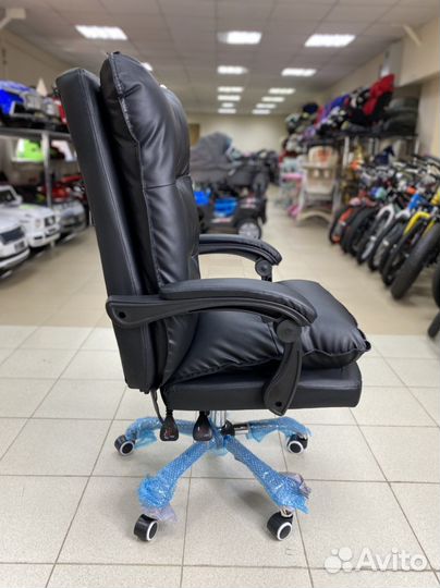 Офисное кресло