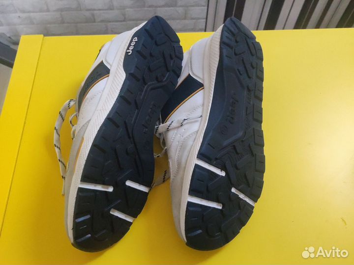 Кроссовки мужские 42 р