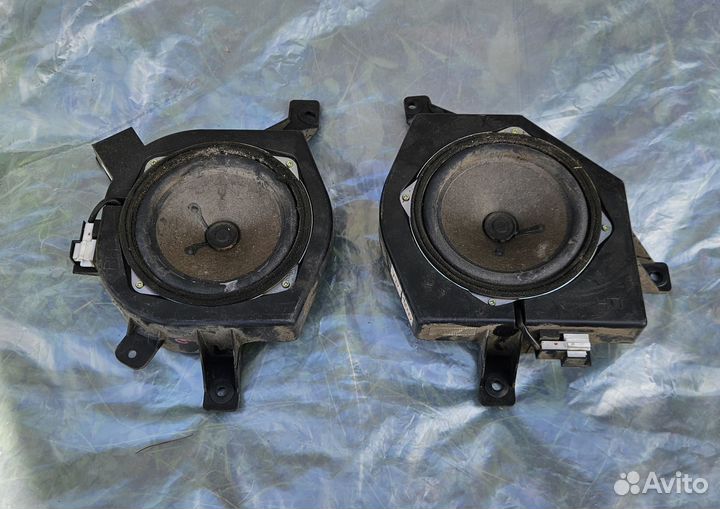 Hyundai Grand Starex H1 Динамик задний