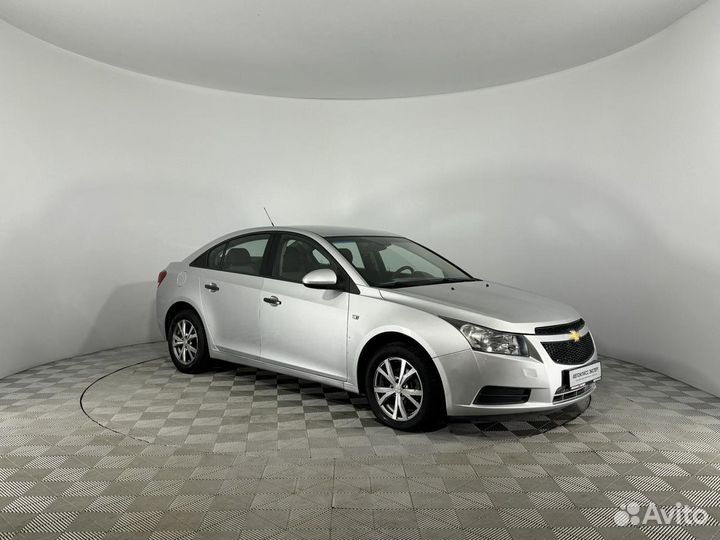 Chevrolet Cruze 1.6 AT, 2011, 221 937 км