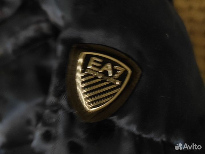 Пуховик Emporio Armani 44