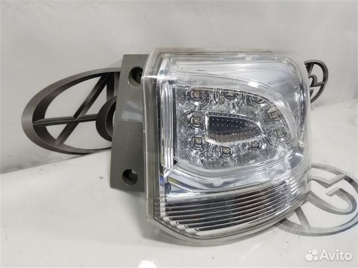 Фонарь задний правый Mitsubishi Outlander