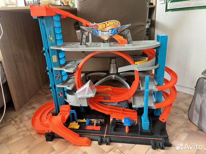 Парковка гараж акула hot wheels