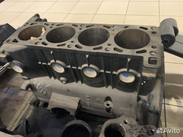 Блок двигателя 406 дв. змз /406.1002010-40 голый