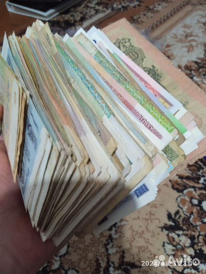 Банкноты. 600 штук