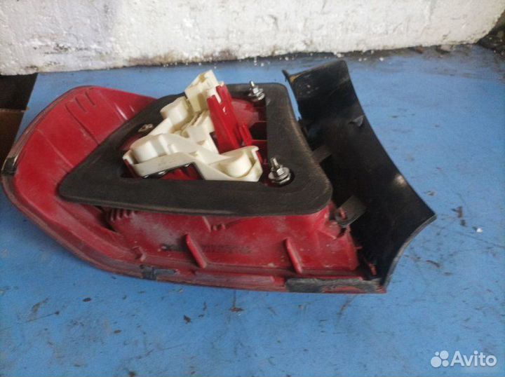 Фонарь задний правый Bmw 3 E90 2005-2010