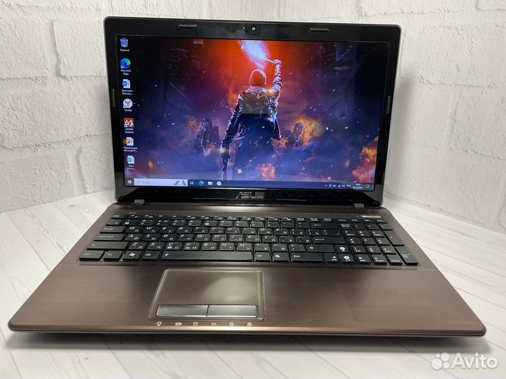 Игровой ноутбук Asus i5/4gb/2видеокарты/SSD