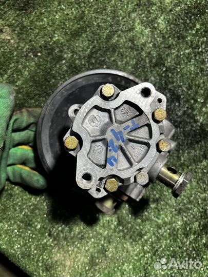 Насос гура Volkswagen Transporter 2.4 TDI AAB