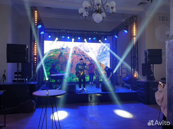 Световое оборудование, звук, сцена, бэклайн