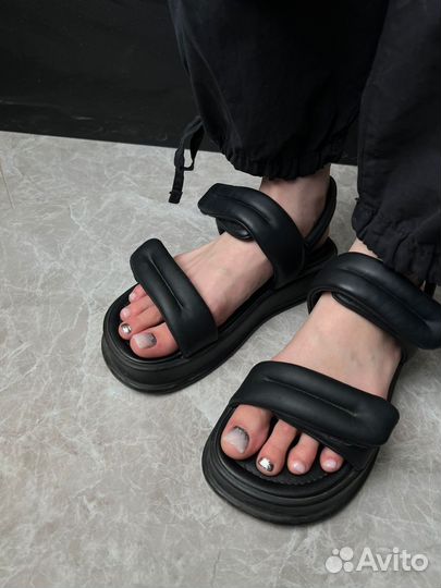 Укрепление ногтей, наращивание, педикюр