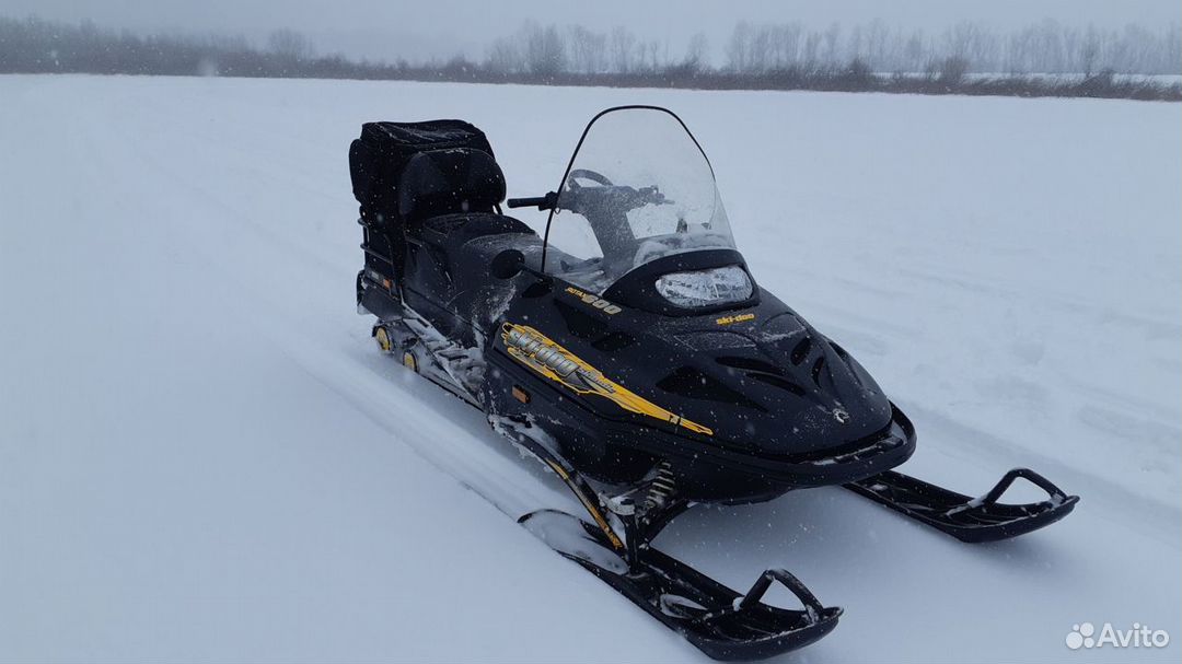 Bombardier ski-doo skandic SUV-600