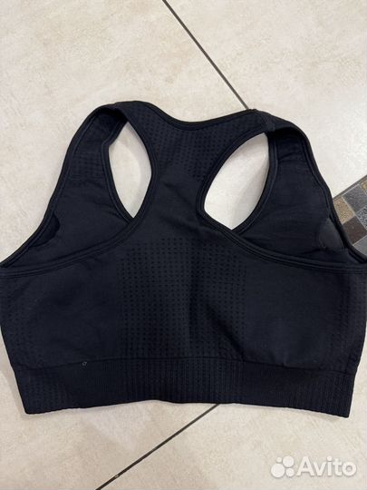 Спортивный топ