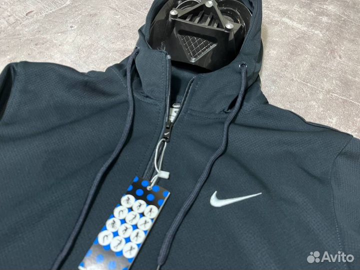 Спортивные костюмы Nike